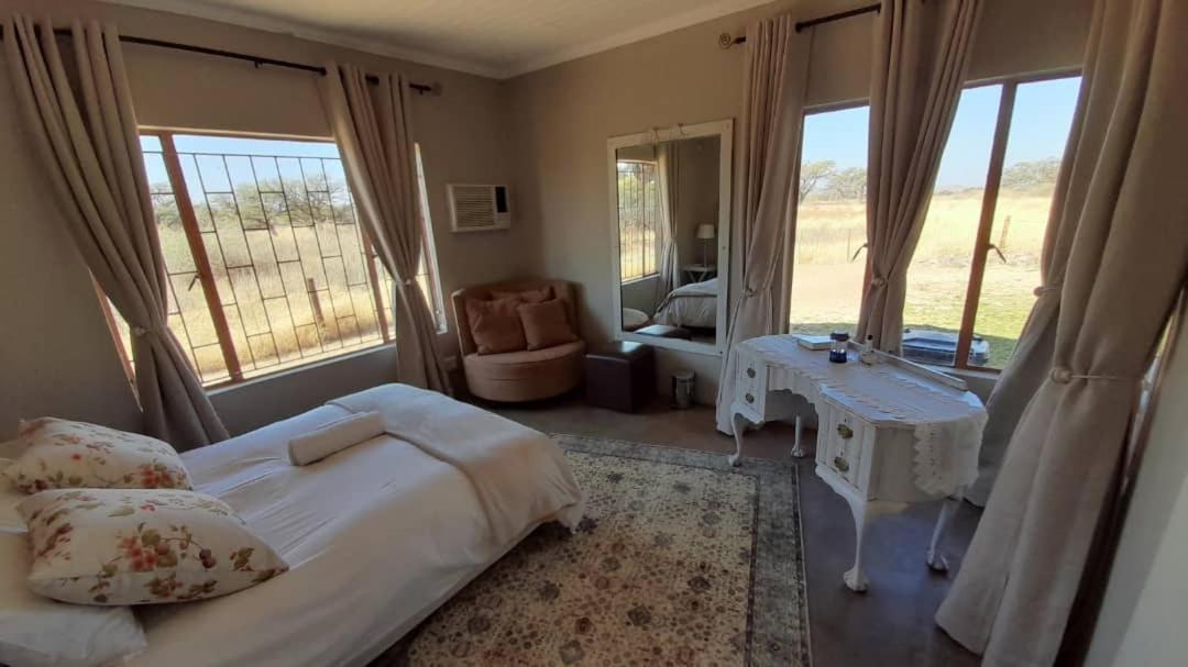 Out Of Nature Country Lodge Windhoek Exterior foto